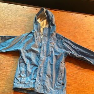 Patagonia kids wind and rain jacket size small (8)